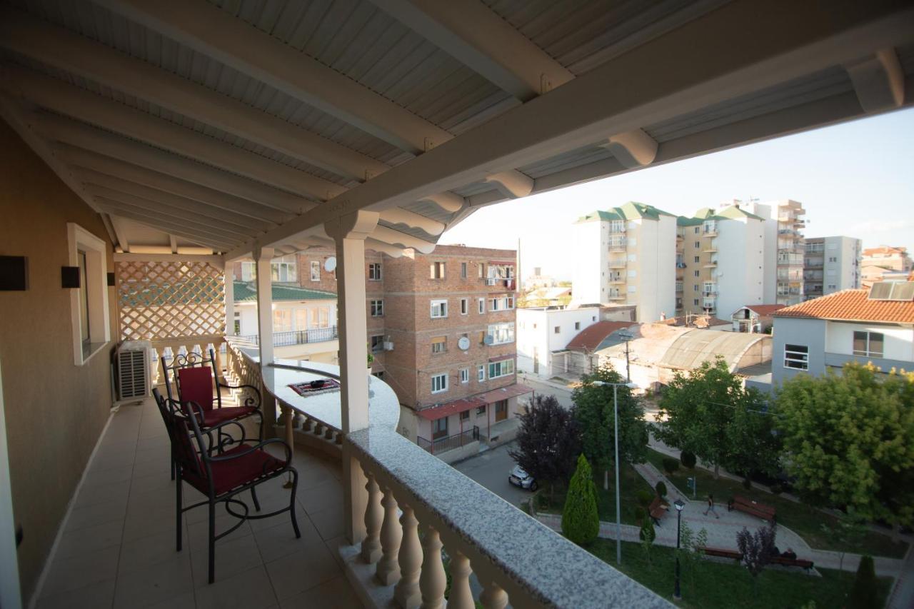 Vila Mariss Корча Екстериор снимка