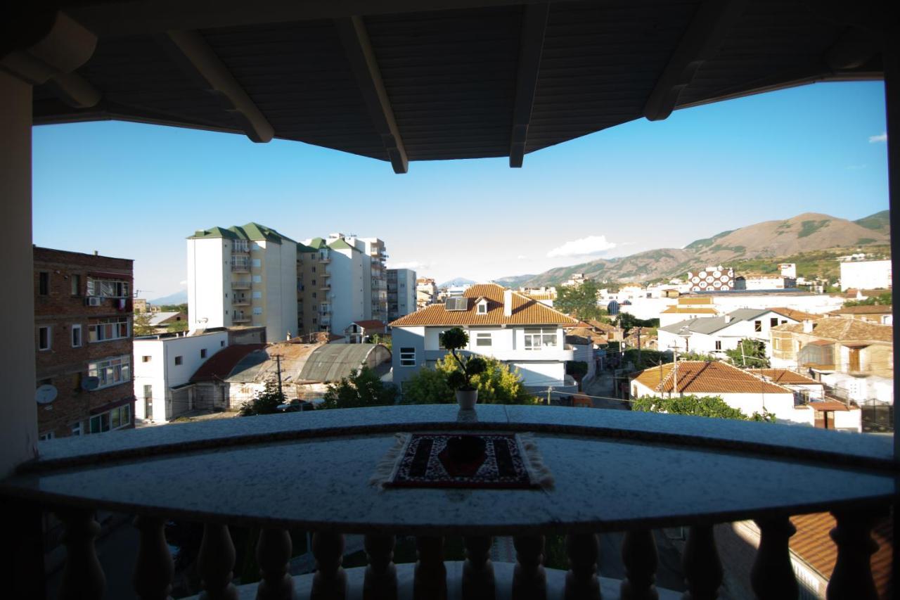Vila Mariss Корча Екстериор снимка