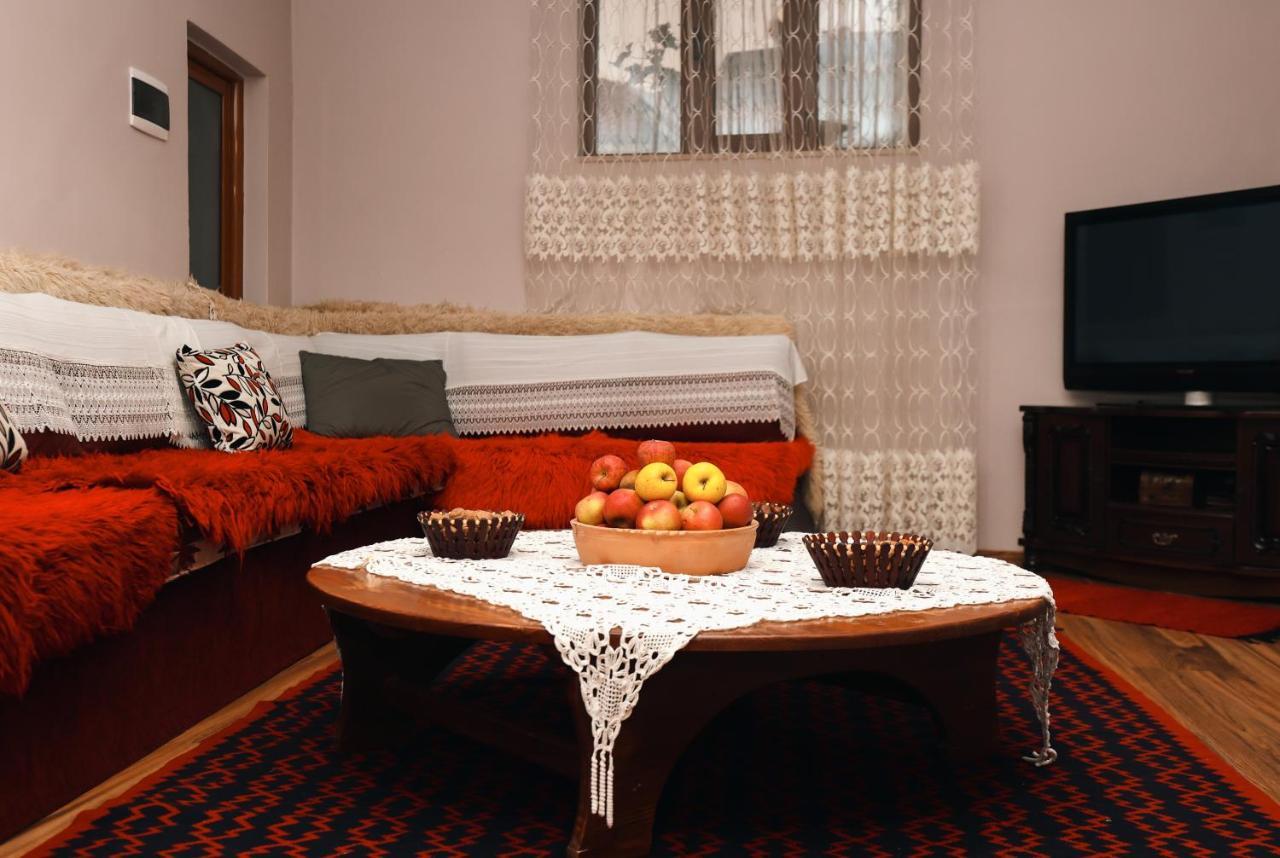 Vila Mariss Корча Екстериор снимка
