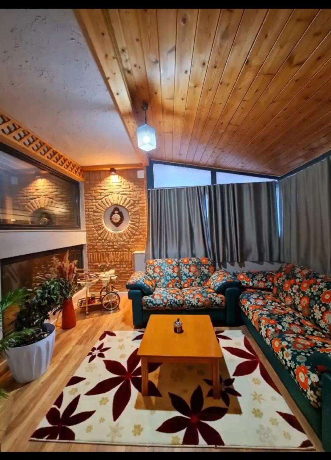 Vila Mariss Корча Стая снимка